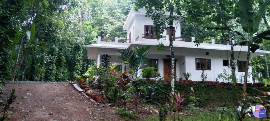 രാമപുരം കൂത്താട്ടുകുളം റൂട്ടിൽ 16സെന്റും വാർക്കവീടും വില്പനക്ക്