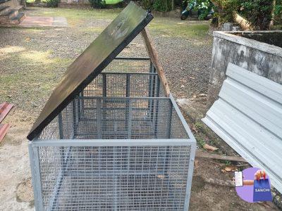 Cage suitable for rabbit or hens