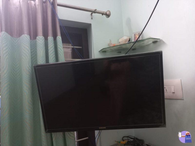 TV 32 inch