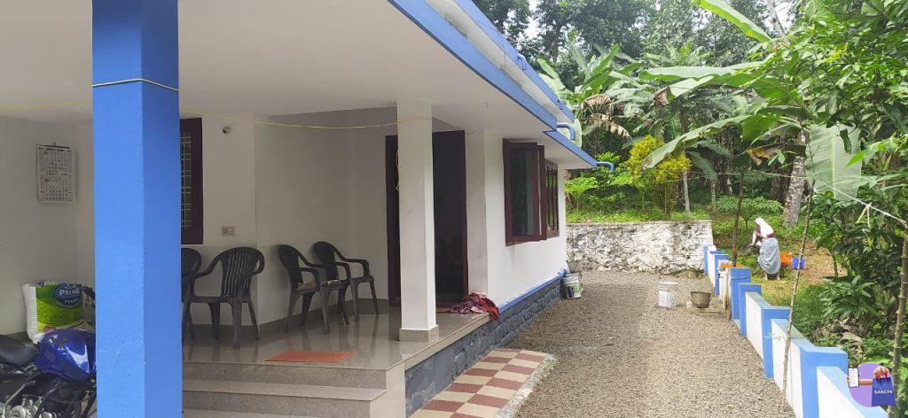 88 സെന്റ് സ്‌ഥലവും 1450 Sq ft വീടും വില്പനയ്ക്ക്.