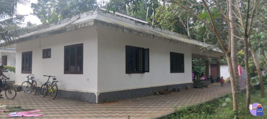 1600squar fit വീട് 11 Cent സ്ഥലം