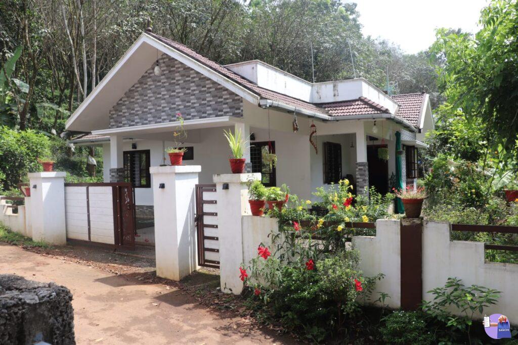 1600 sf ft 3 Bed Room House, 10 cent