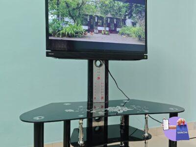 Tv and Tv stand