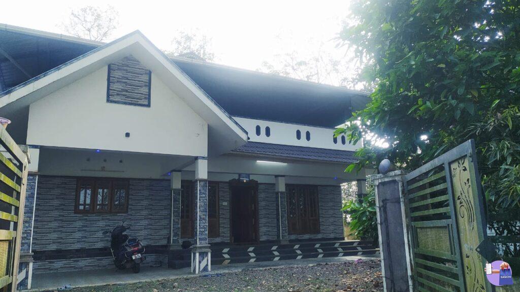 House for sale @ Kalathoor