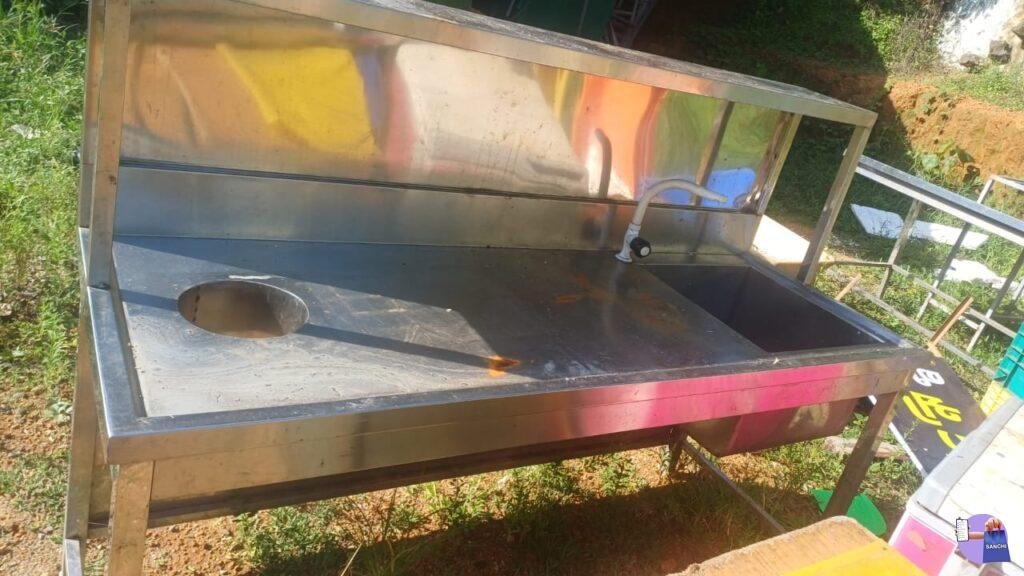 Wash table, electric trass