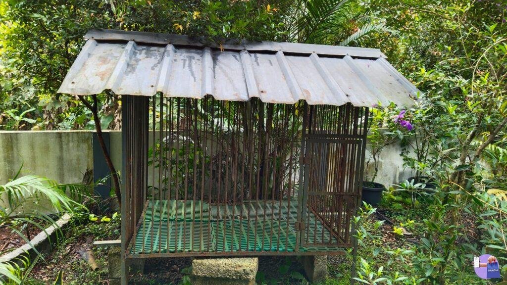 Dog kennel