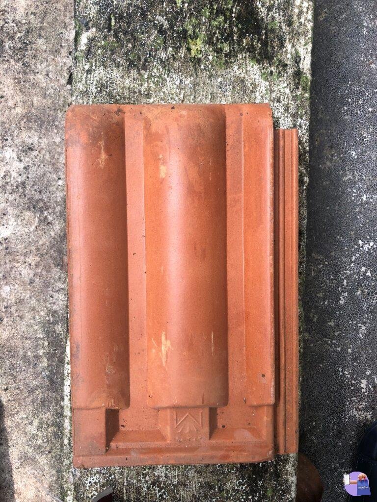 Roof tiles