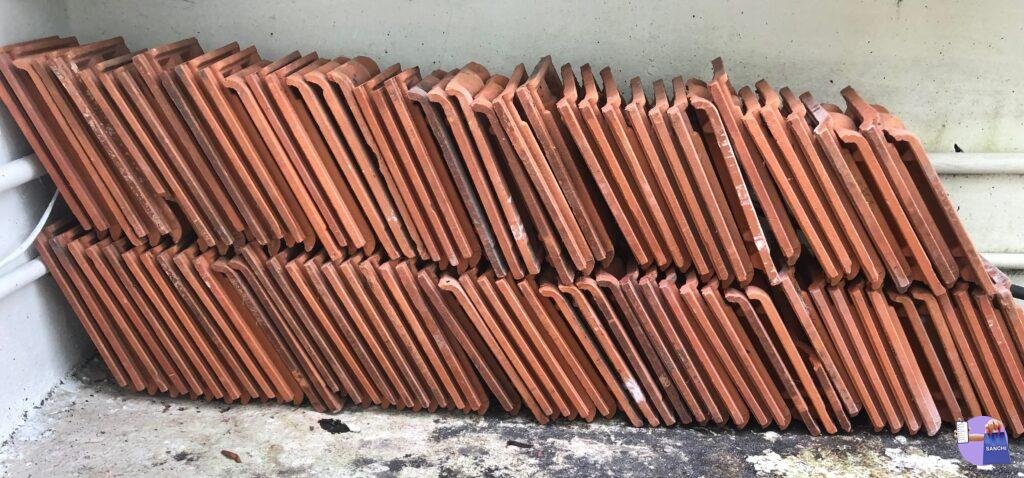 Roof tiles